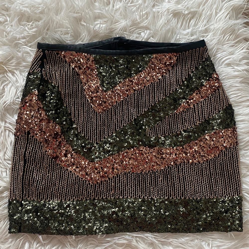 H&M GLITTER SKIRT NWOT PERFECT CONDITION!!